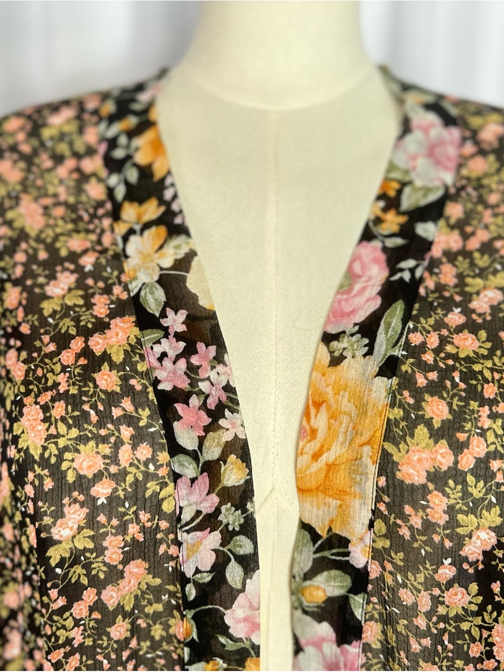 American Eagle Floral Open Front Kimono Cardigan | Medium | Boho Duster(1398) - Picture 9 of 12